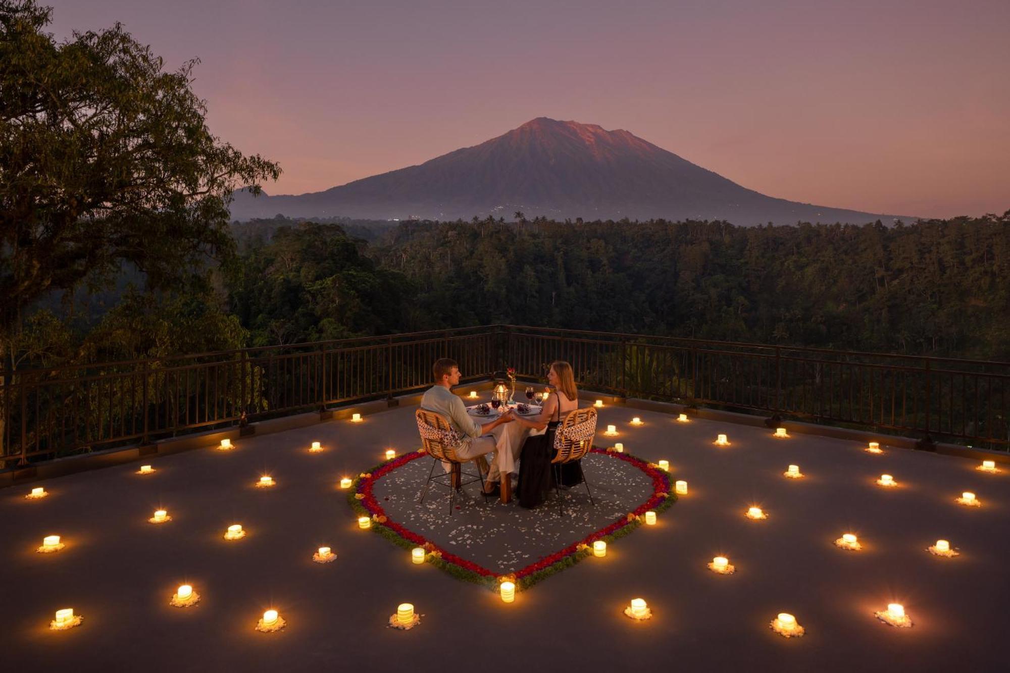 Отель Tapa Agung View Menanga Экстерьер фото