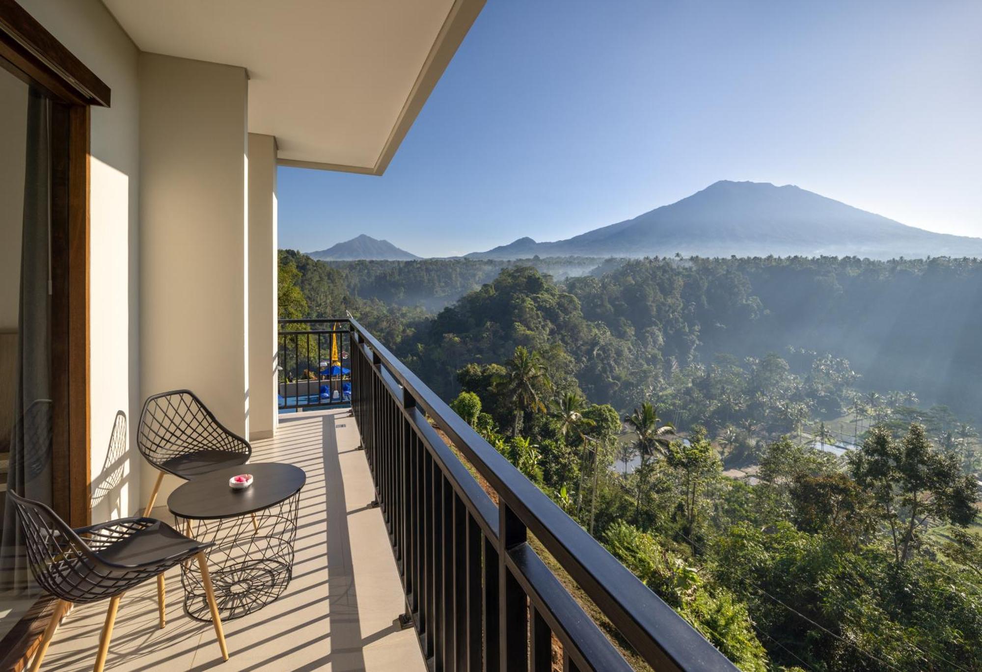 Отель Tapa Agung View Menanga Экстерьер фото