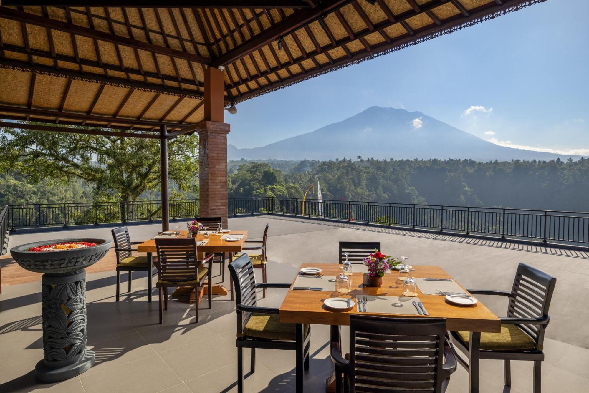 Отель Tapa Agung View Menanga Экстерьер фото
