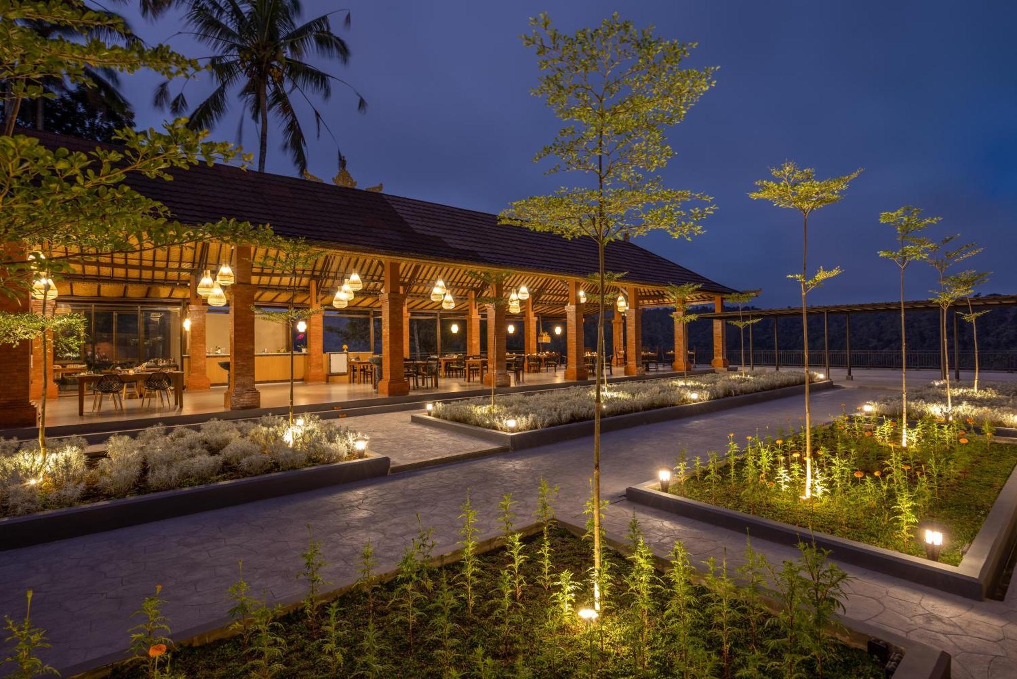 Отель Tapa Agung View Menanga Экстерьер фото